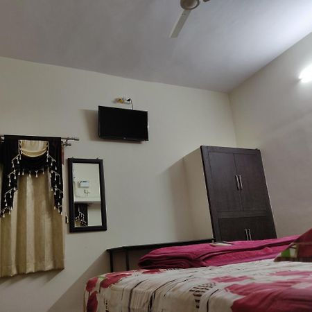 Srb Residency Hotel ติรุวันนามาลัย ภายนอก รูปภาพ