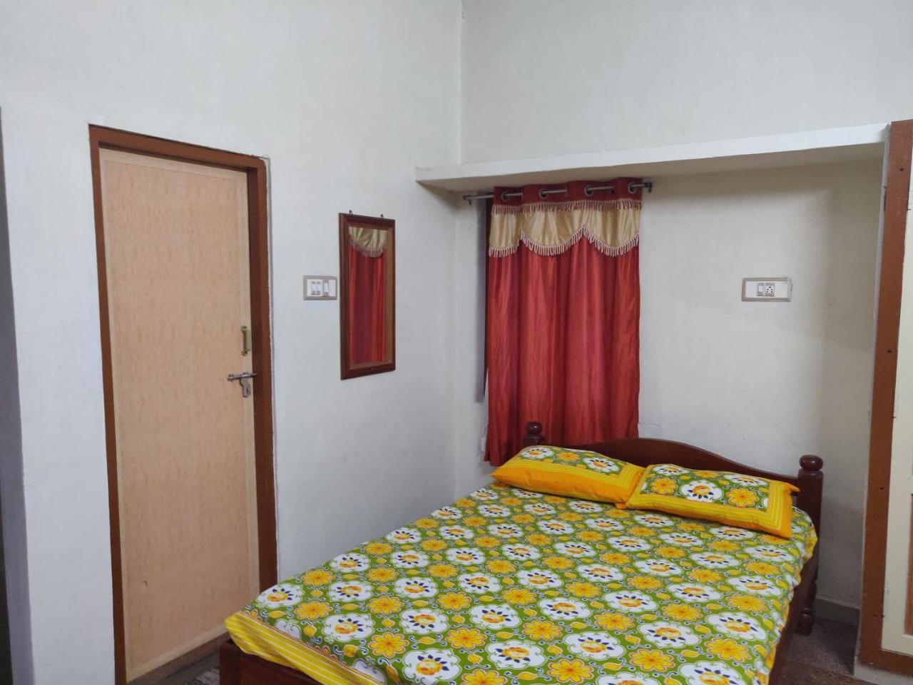 Srb Residency Hotel ติรุวันนามาลัย ภายนอก รูปภาพ
