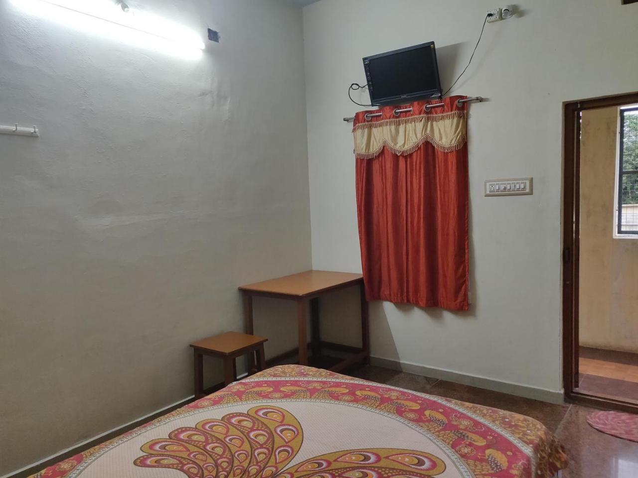 Srb Residency Hotel ติรุวันนามาลัย ภายนอก รูปภาพ
